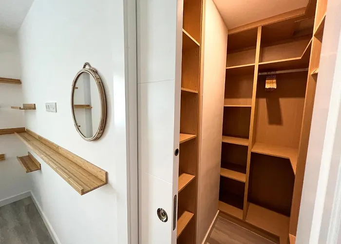 3 Bedrooms, Spacious Apartment 60 M From The Beach